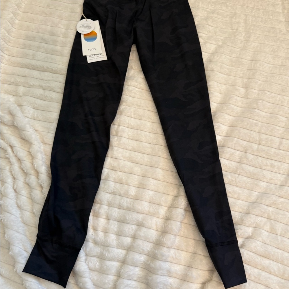 Vuori Black Camo Leggings
